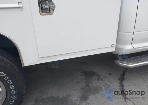 2024 Ram 2500 Tradesman 4X4 8' Box z USA, uszkodzony, nr VIN 3C6UR5HJ1RG142763